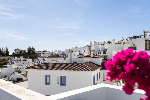 3 sovrum Takvåning till salu i El Paraíso, Benahavís med pool garage - 699 000 € (Ref: 10048977)