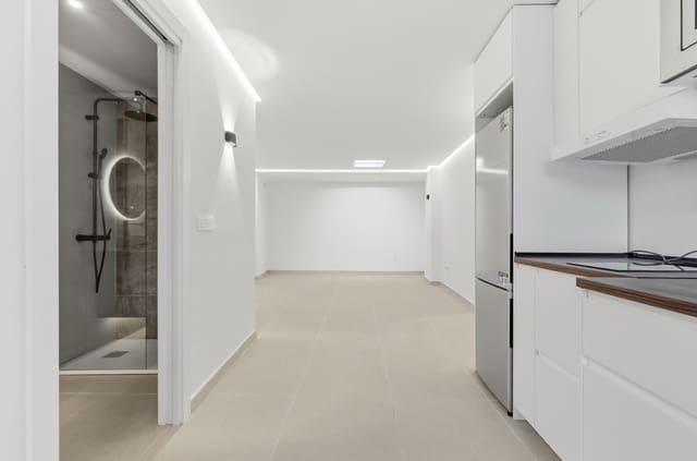1 bedroom Studio for sale in Marbella with pool - € 235,000 (Ref: 10061731)