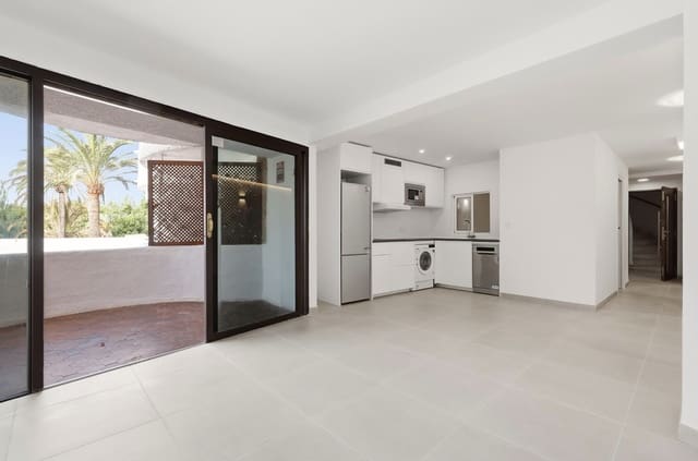 1 bedroom Studio for sale in Marbella with pool - € 235,000 (Ref: 10061731)