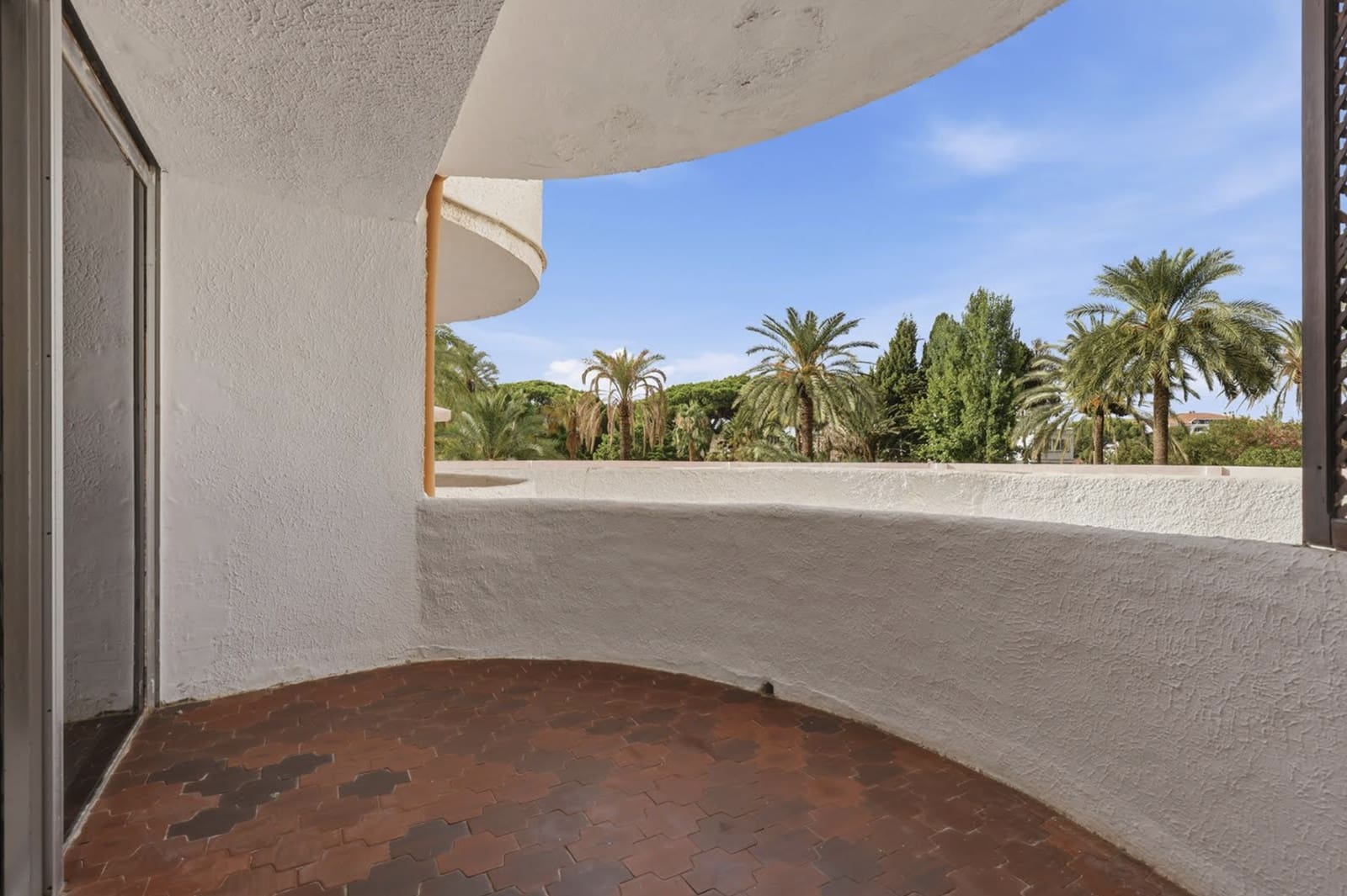 1 bedroom Studio for sale in Marbella with pool - € 235,000 (Ref: 10061731)