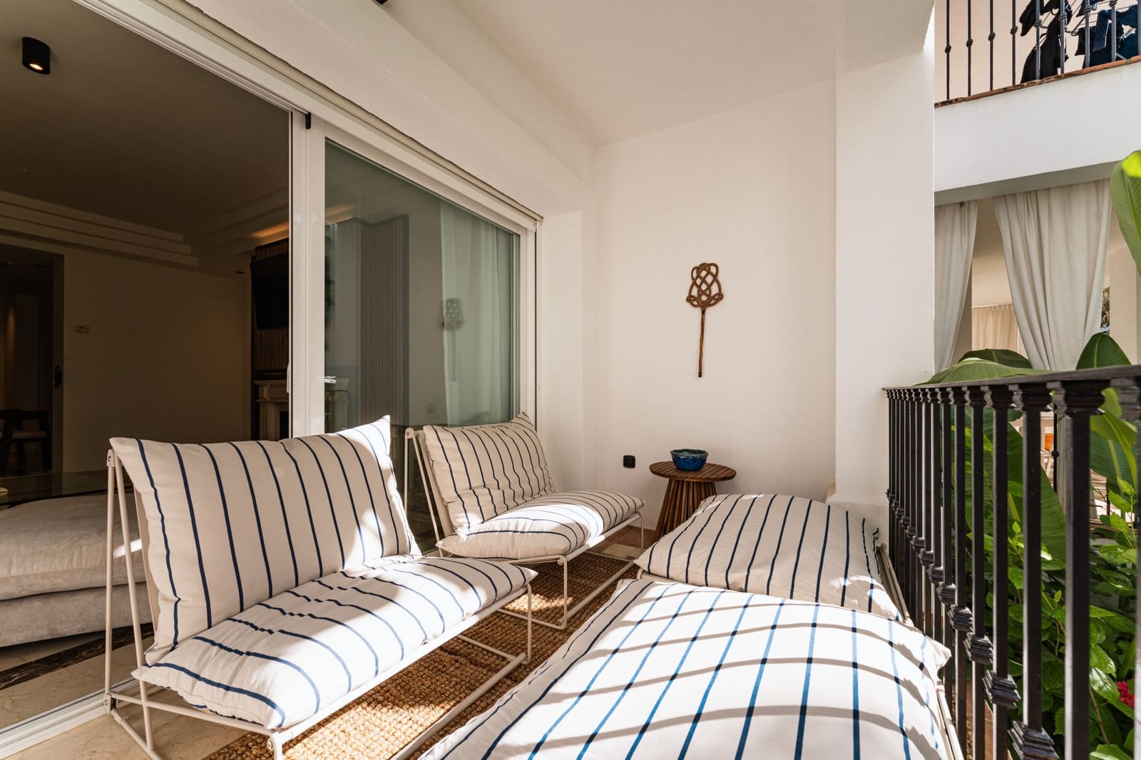 3 sypialnia Apartament na sprzedaż w Marbella z basenem garażem - 1 195 000 € (Ref: 10061736)