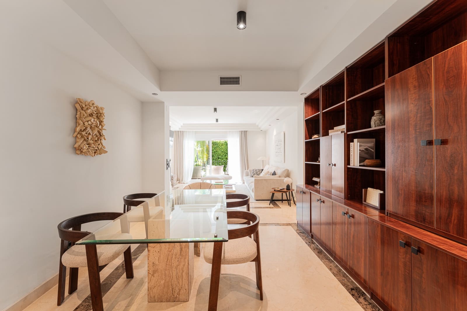 3 sypialnia Apartament na sprzedaż w Marbella z basenem garażem - 1 195 000 € (Ref: 10061736)