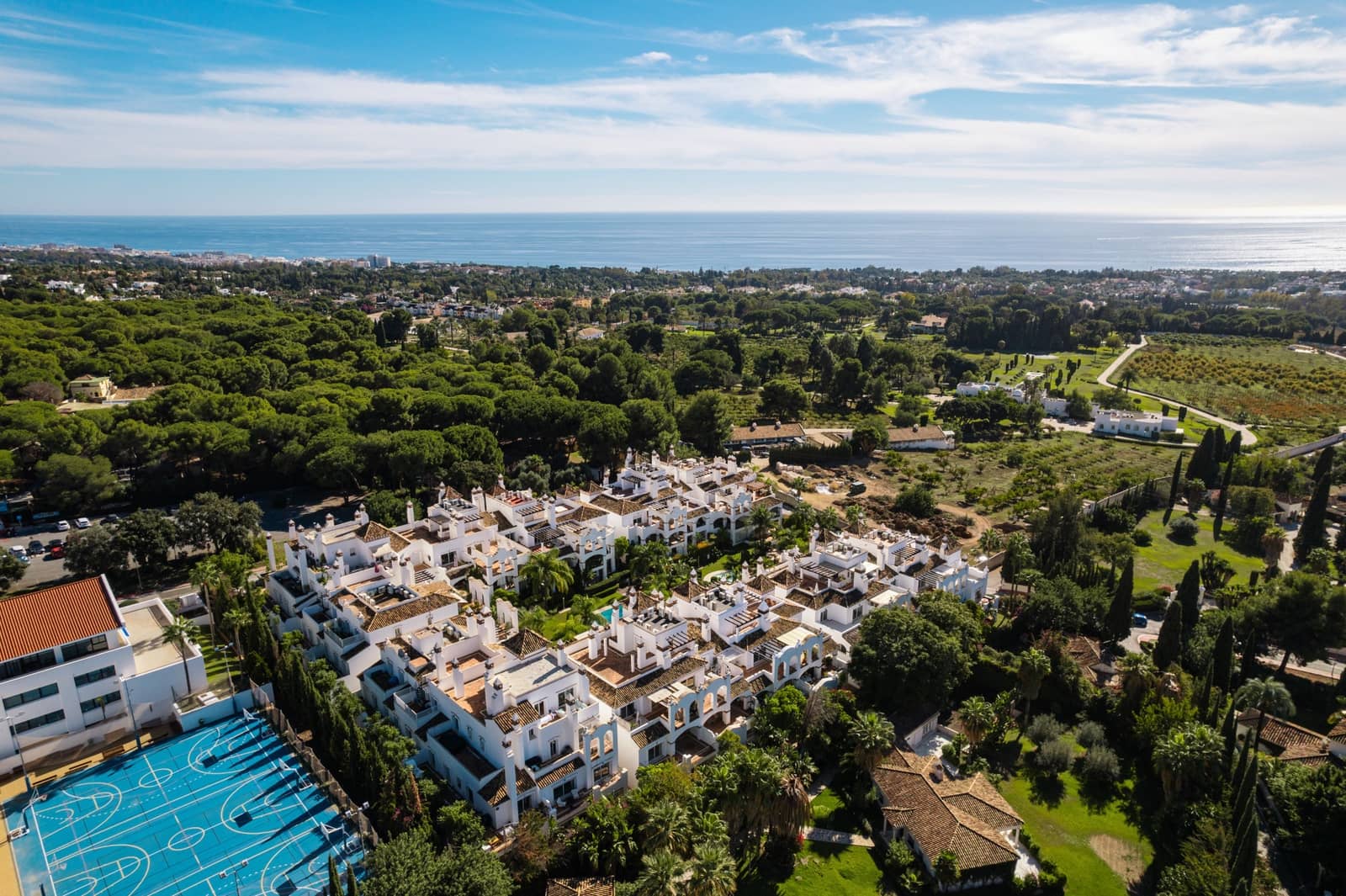 3 sypialnia Apartament na sprzedaż w Marbella z basenem garażem - 1 195 000 € (Ref: 10061736)