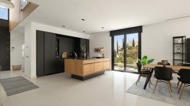 5 camera da letto Villetta Bifamiliare in vendita in Santa Clara, Marbella con piscina garage - 1.395.000 € (Rif: 10061738)