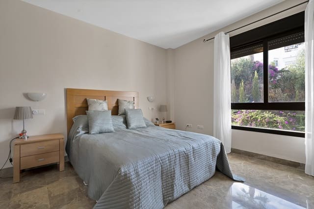 2 makuuhuone Huoneisto myytävänä paikassa La Concha - Resina Golf, Estepona mukana uima-altaan 
autotalli - 349 000 € (Ref: 10061740)