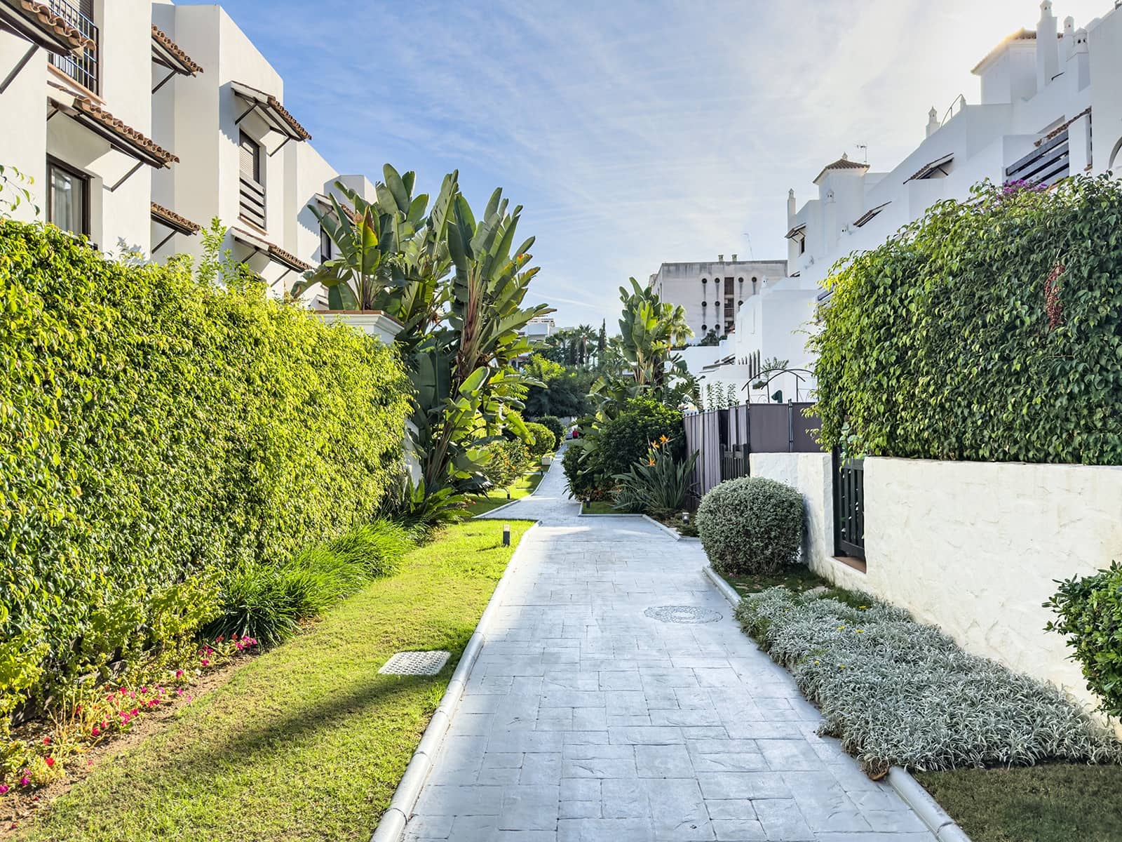 2 bedroom Apartment for sale in New Golden Mile with pool garage - € 349,000 (Ref: 10061740)