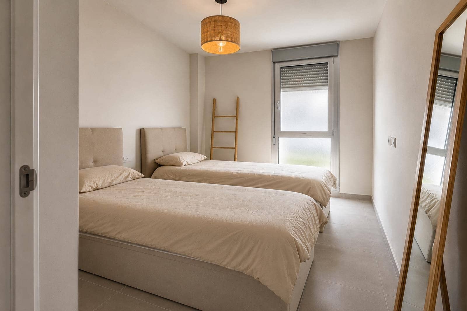 3 sovrum Lägenhet att hyra i Cancelada med pool garage - 3 250 € (Ref: 10078117)