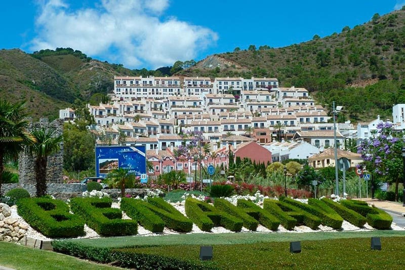 Pareado de 3 habitaciones en Marbella en venta con piscina garaje - 698.000 € (Ref: 10098218)