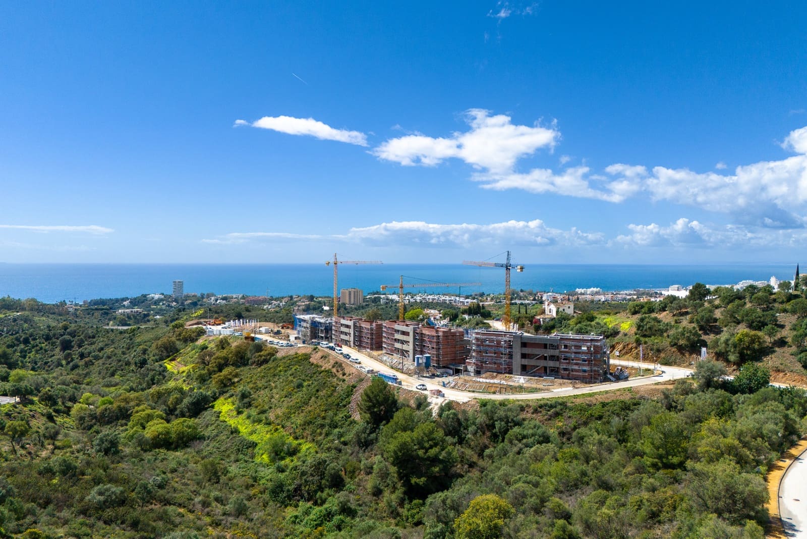 2 sypialnia Penthouse na sprzedaż w Marbella z basenem garażem - 575 000 € (Ref: 10098221)