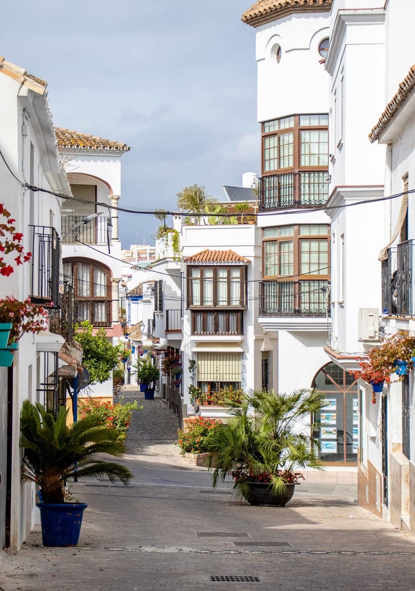 2 bedroom Penthouse for sale in Marbella with pool garage - € 495,000 (Ref: 10135961)