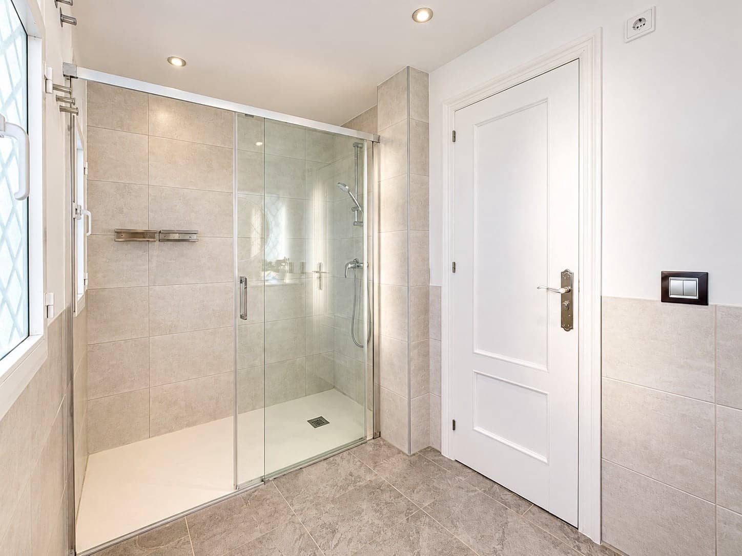 4 chambre Maison de Ville à vendre à Nueva Andalucia avec piscine garage - 649 000 € (Ref: 10135962)