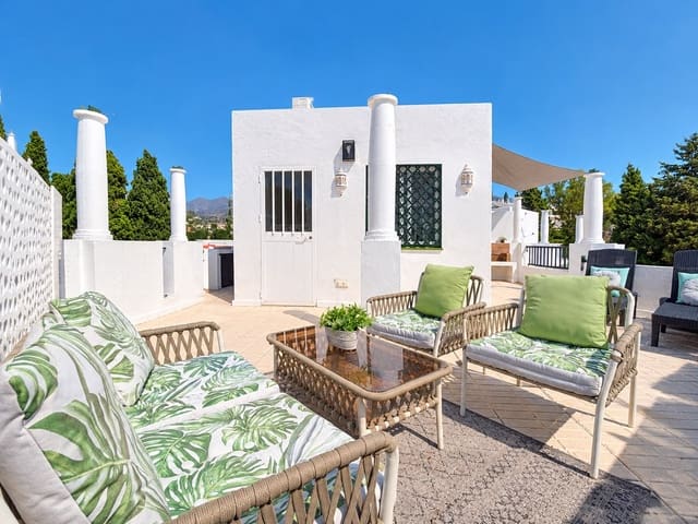 4 soverom Hus til salgs i Nueva Andalucia, Marbella med svømmebasseng garasje - € 649 000 (Ref: 10135962)