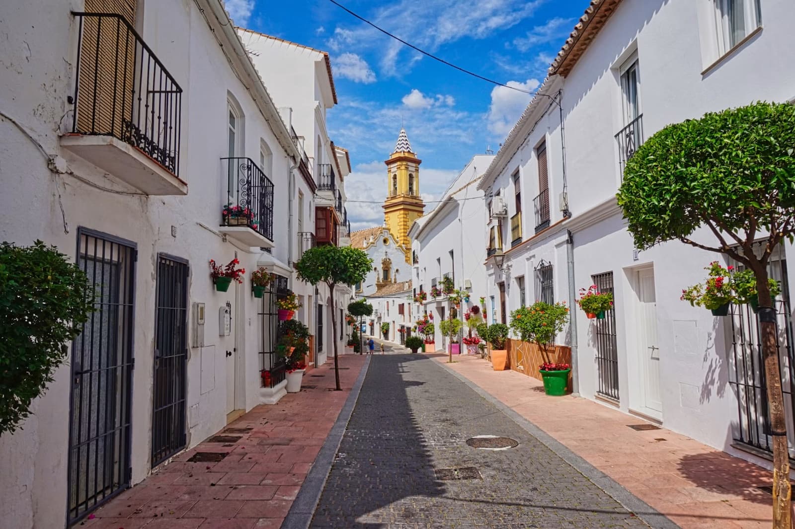 4 Zimmer Haus zu verkaufen in Nueva Andalucia mit Pool Garage - 649.000 € (Ref: 10135962)