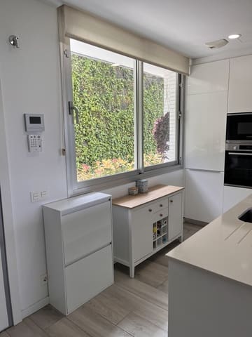 3 makuuhuone Omakotitalo myytävänä paikassa Cancelada, Estepona mukana uima-altaan 
autotalli - 610 000 € (Ref: 10146983)