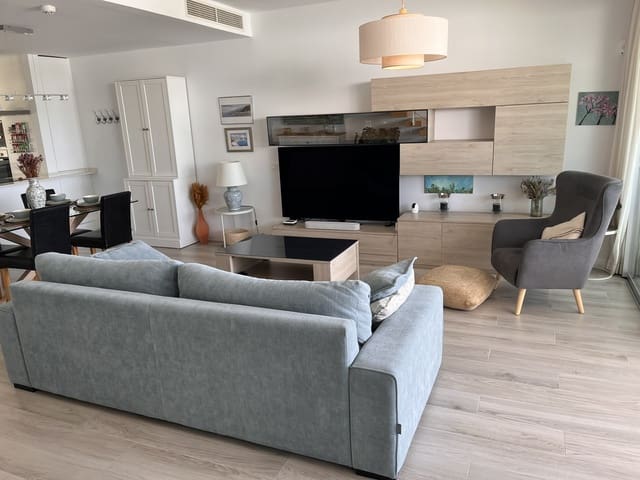 3 makuuhuone Omakotitalo myytävänä paikassa Cancelada, Estepona mukana uima-altaan 
autotalli - 610 000 € (Ref: 10146983)