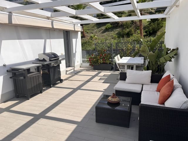 3 makuuhuone Omakotitalo myytävänä paikassa Cancelada, Estepona mukana uima-altaan 
autotalli - 610 000 € (Ref: 10146983)