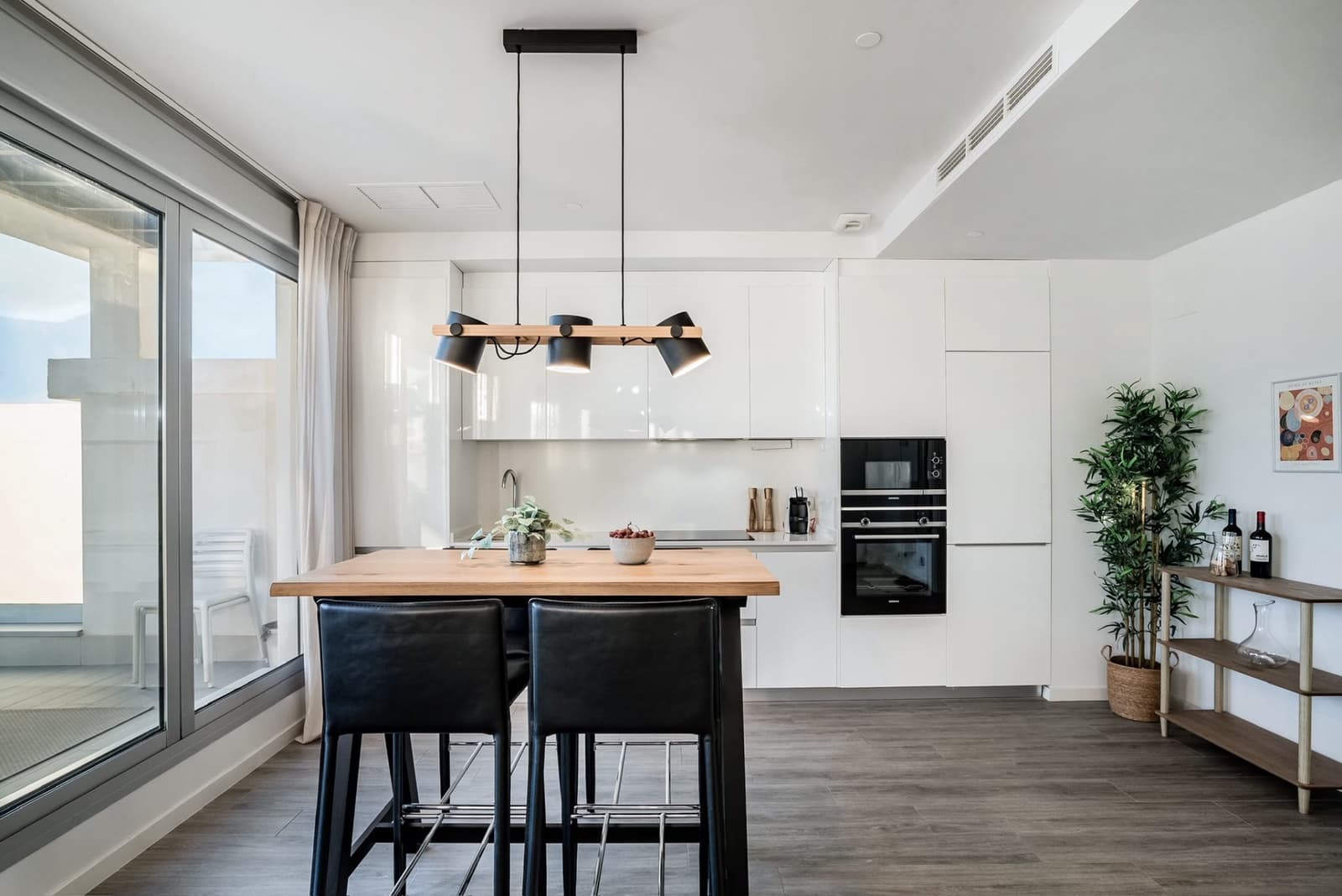 2 Zimmer Apartment zu vermieten in Cancelada mit Pool Garage - 2.500 € (Ref: 10146984)