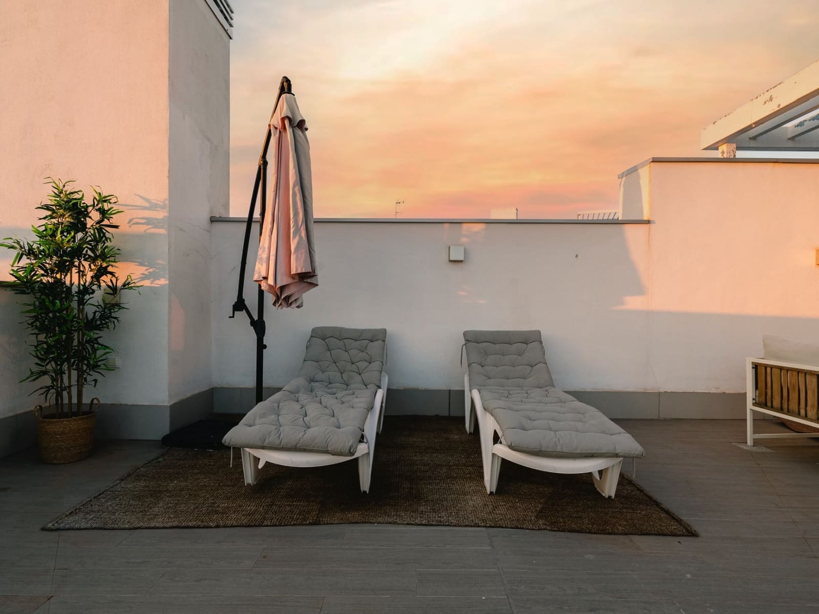 2 Zimmer Apartment zu vermieten in Cancelada mit Pool Garage - 2.500 € (Ref: 10146984)