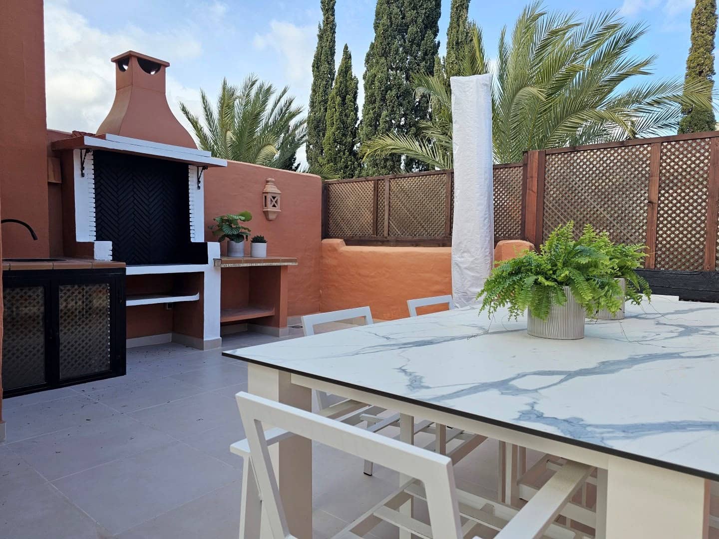4 soveværelse Villa til salg i Marbella med swimmingpool garage - € 1.795.000 (Ref: 10146985)