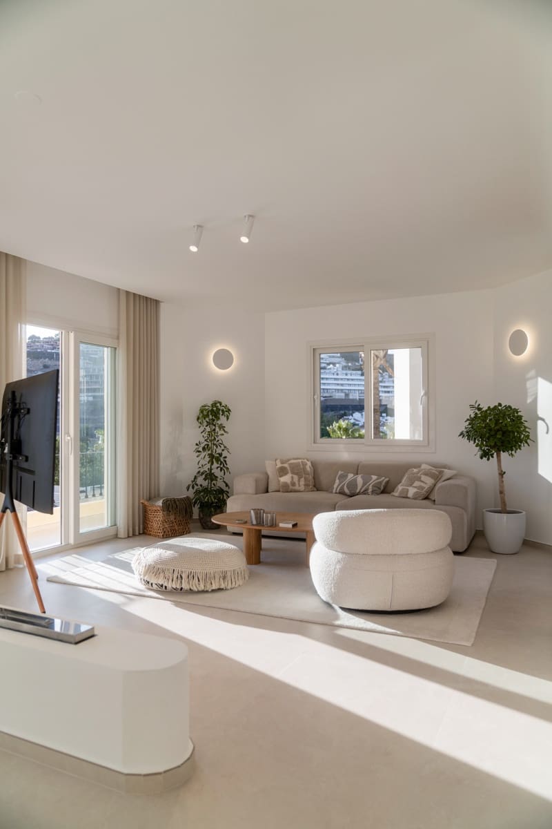 3 sypialnia Penthouse na sprzedaż w Benahavis z basenem garażem - 1 150 000 € (Ref: 10150340)
