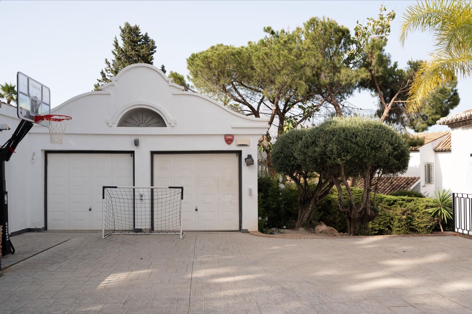 5 sovrum Villa att hyra i Nueva Andalucia med pool garage - 24 000 € (Ref: 10154968)
