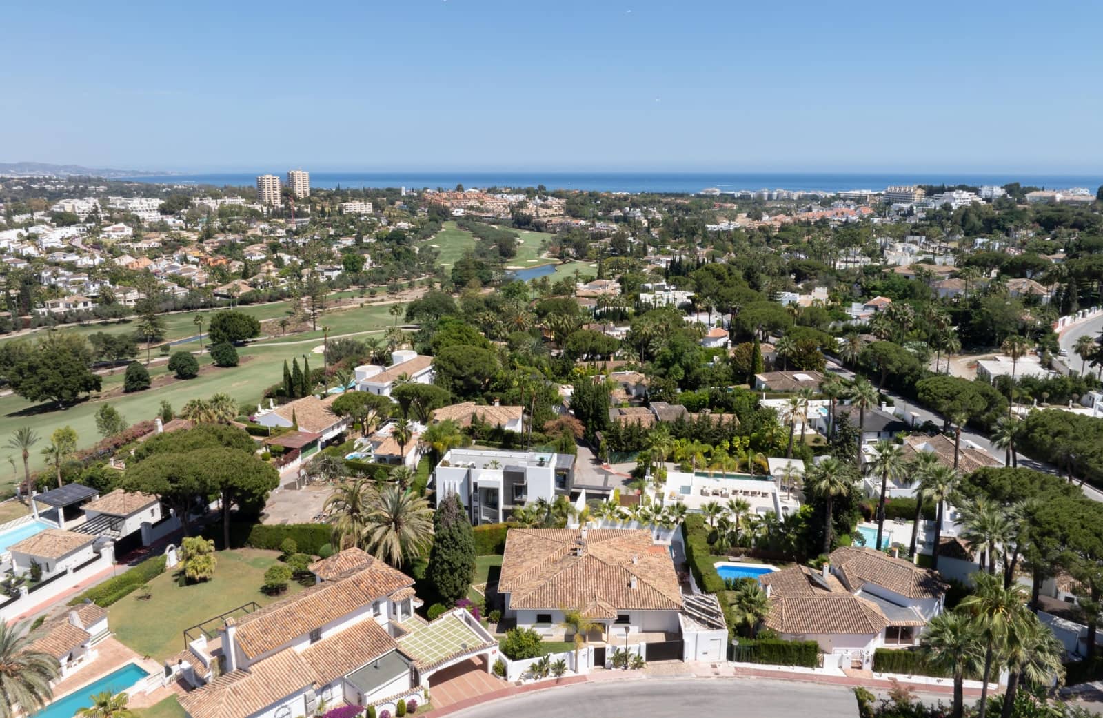 5 sovrum Villa att hyra i Nueva Andalucia med pool garage - 24 000 € (Ref: 10154968)