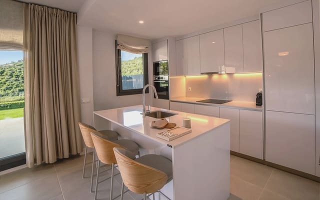 2 soveværelse Lejlighed til salg i Casares med swimmingpool garage - € 435.000 (Ref: 10157649)