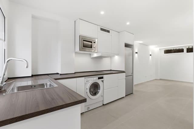 Studio til salgs i Marbella med svømmebasseng - € 150 000 (Ref: 10166397)
