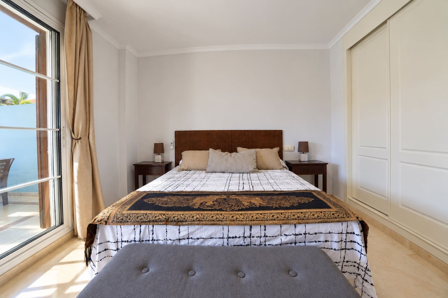Apartamento de 3 habitaciones en Sotogrande en venta con piscina garaje - 680.000 € (Ref: 10180166)
