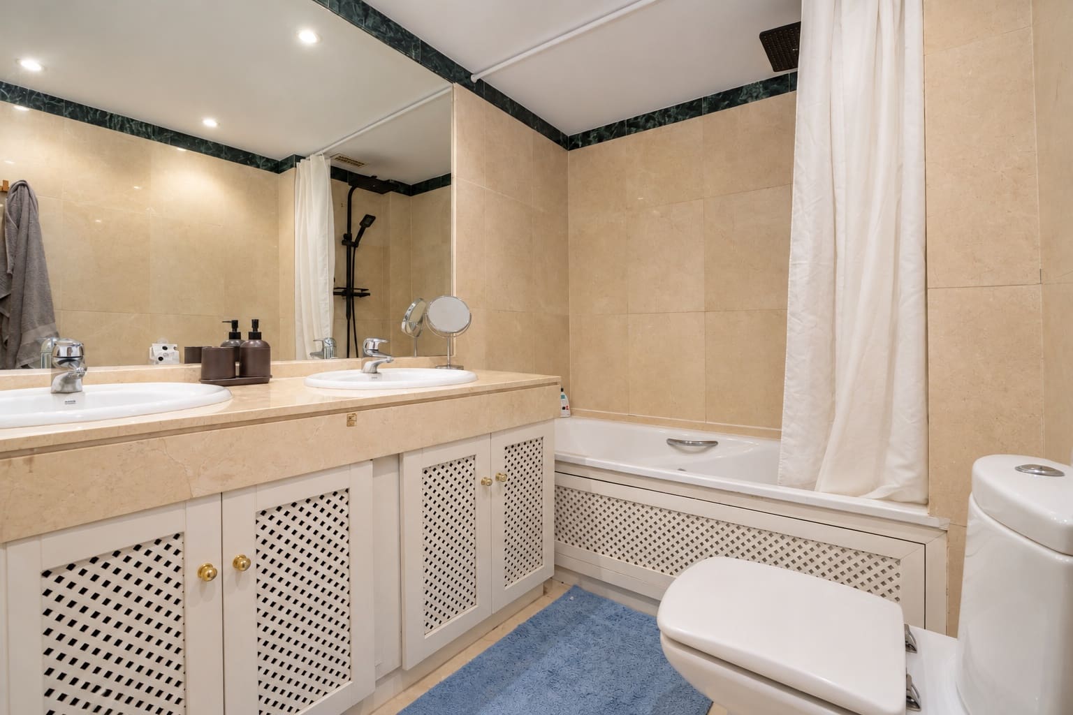 Apartamento de 3 habitaciones en Sotogrande en venta con piscina garaje - 680.000 € (Ref: 10180166)
