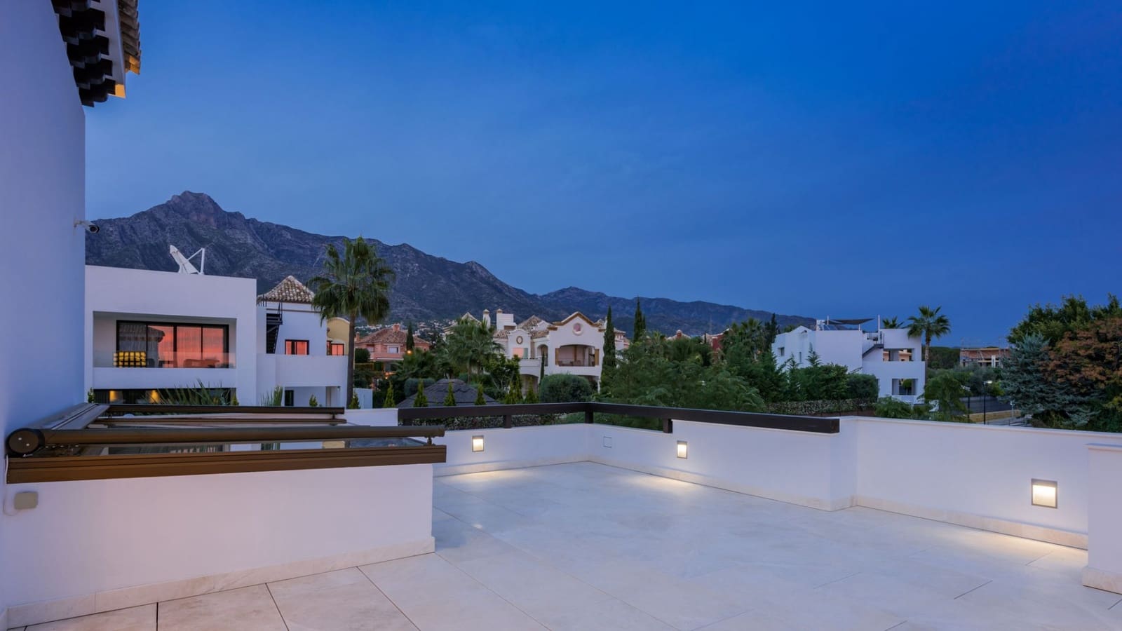 6 sypialnia Willa do wynajęcia w Marbella z basenem garażem - 19 950 € (Ref: 10186800)