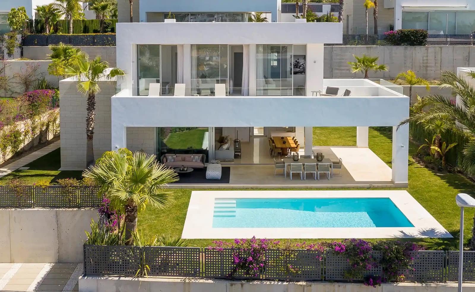 4 sypialnia Willa na sprzedaż w Marbella z basenem garażem - 2 150 000 € (Ref: 8051385)