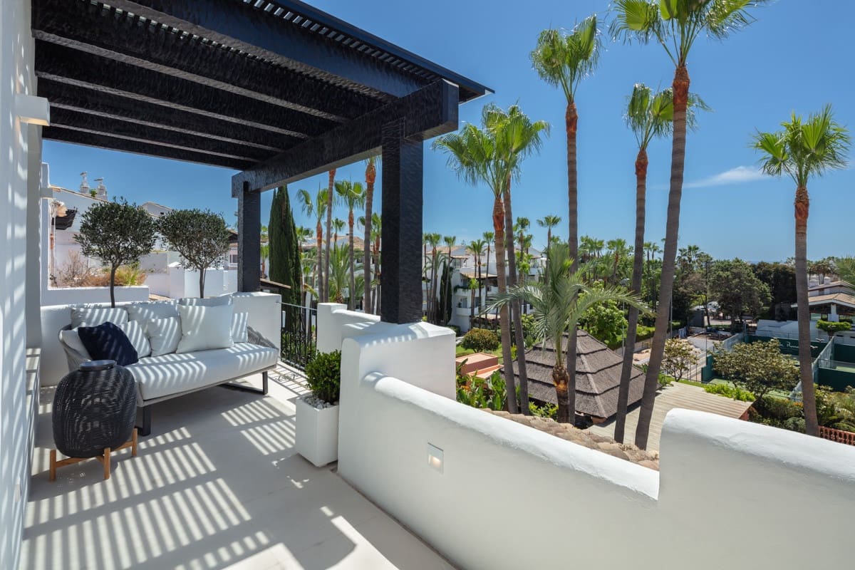 3 sypialnia Penthouse na sprzedaż w Marbella z basenem garażem - 5 995 000 € (Ref: 8051396)