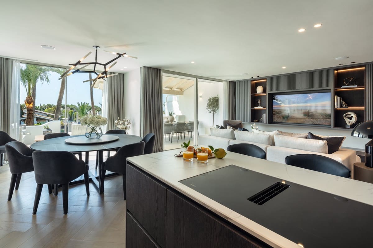 3 sypialnia Penthouse na sprzedaż w Marbella z basenem garażem - 5 995 000 € (Ref: 8051396)