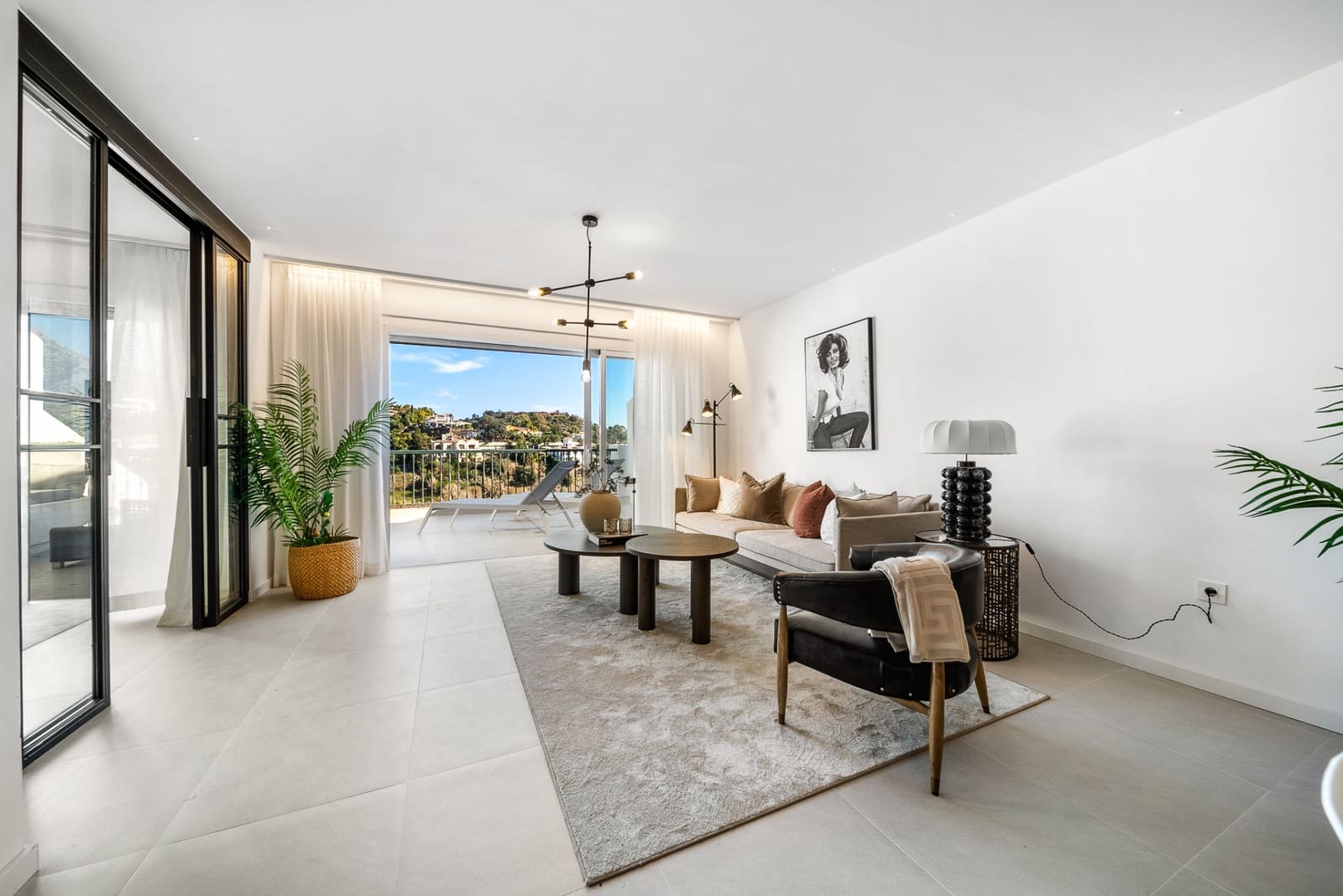 3 bedroom Apartment for sale in La Quinta with pool garage - € 695,000 (Ref: 8055173)