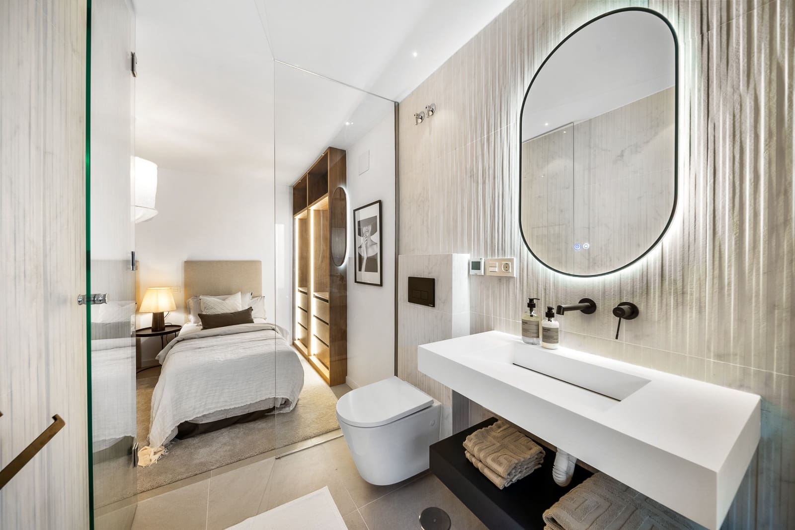 3 bedroom Apartment for sale in La Quinta with pool garage - € 695,000 (Ref: 8055173)