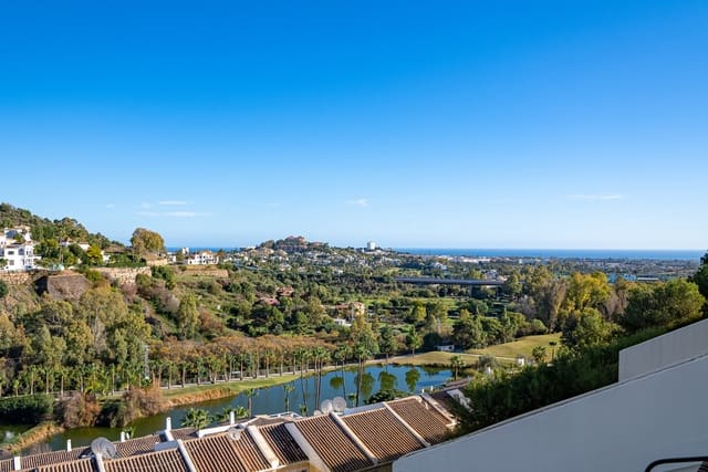 3 sovrum Lägenhet till salu i La Quinta, Benahavís med pool garage - 695 000 € (Ref: 8055173)