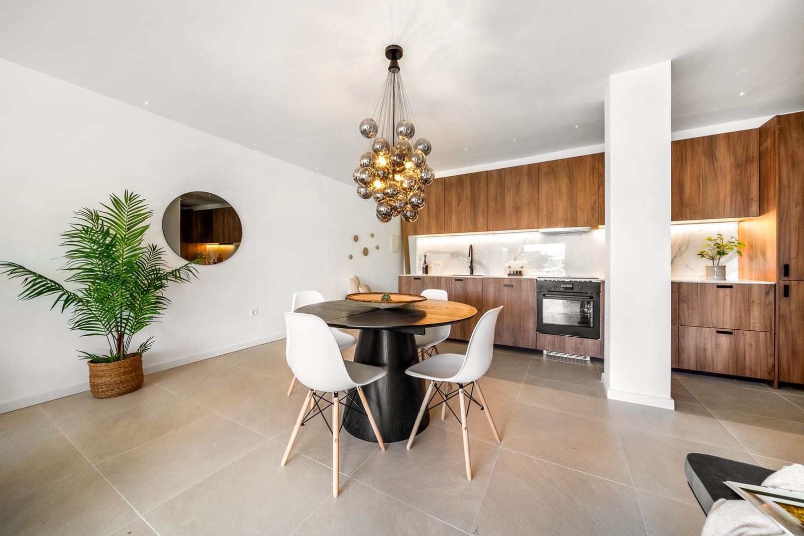 3 bedroom Apartment for sale in La Quinta with pool garage - € 695,000 (Ref: 8055173)