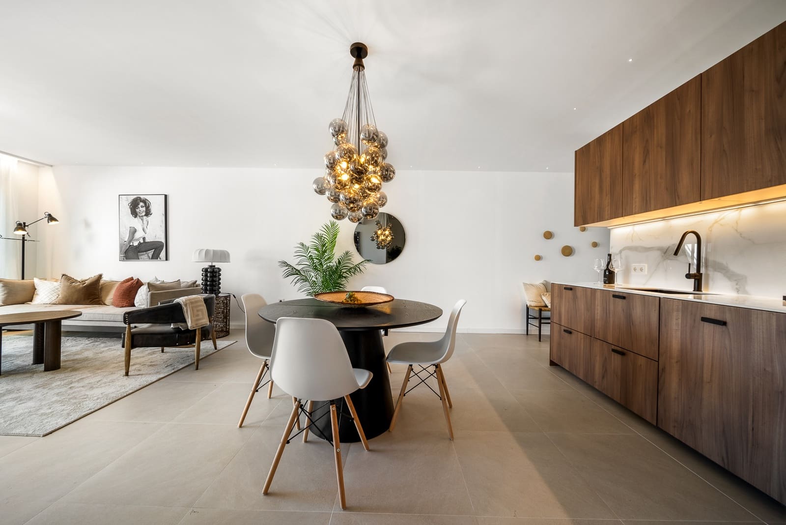 3 bedroom Apartment for sale in La Quinta with pool garage - € 695,000 (Ref: 8055173)