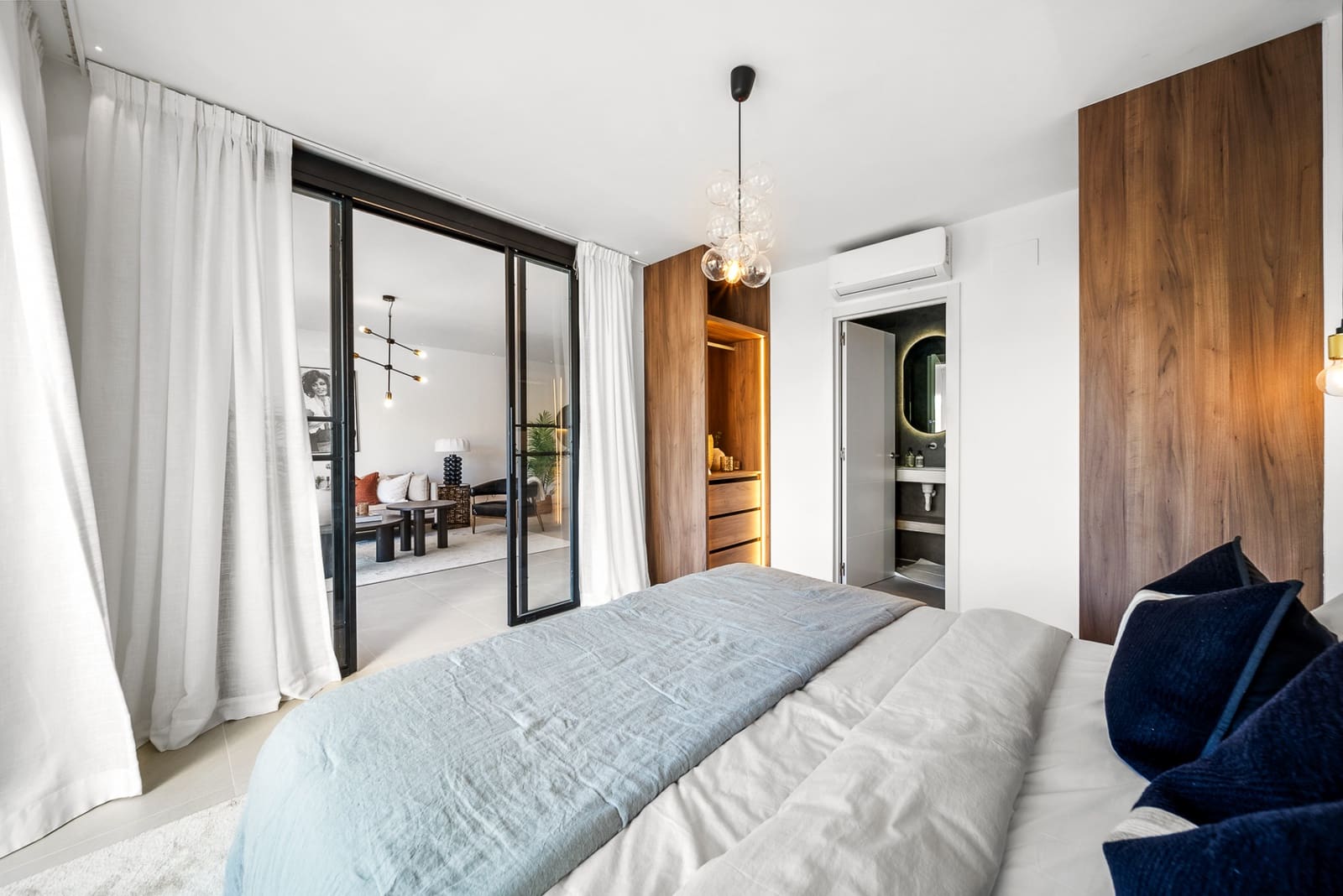 3 bedroom Apartment for sale in La Quinta with pool garage - € 695,000 (Ref: 8055173)