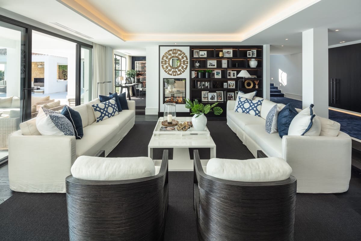 5 sovrum Villa till salu i Nueva Andalucia med pool garage - 8 750 000 € (Ref: 8061142)