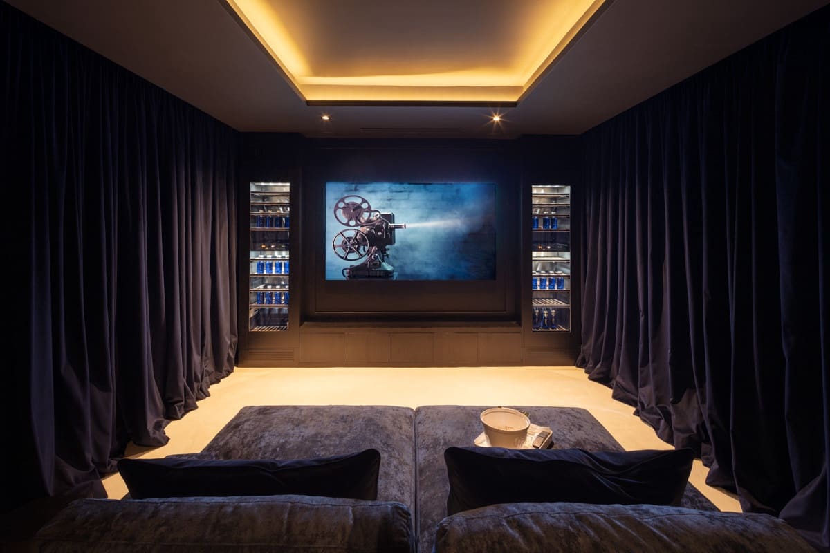 5 sovrum Villa till salu i Nueva Andalucia med pool garage - 8 750 000 € (Ref: 8061142)