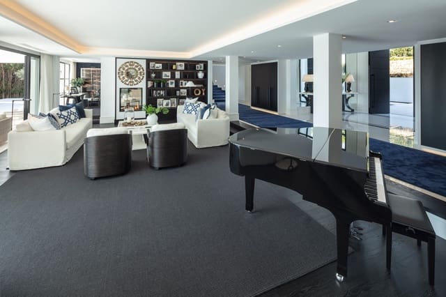 5 sovrum Villa till salu i Nueva Andalucia, Marbella med pool garage - 8 750 000 € (Ref: 8061142)