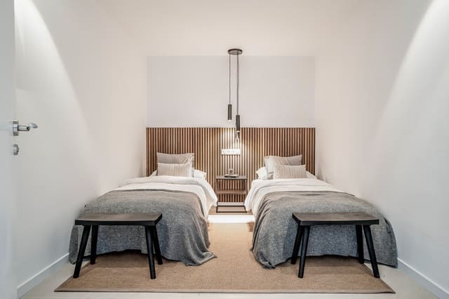 Apartamento de 4 habitaciones en La Quinta, Benahavís en venta con piscina garaje - 595.000 € (Ref: 8063819)