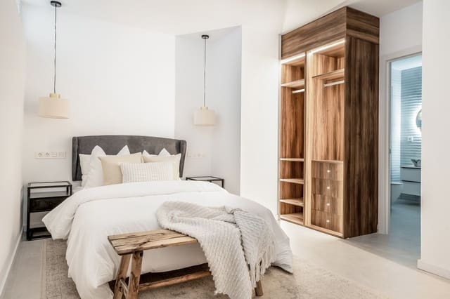 Apartamento de 4 habitaciones en La Quinta, Benahavís en venta con piscina garaje - 595.000 € (Ref: 8063819)