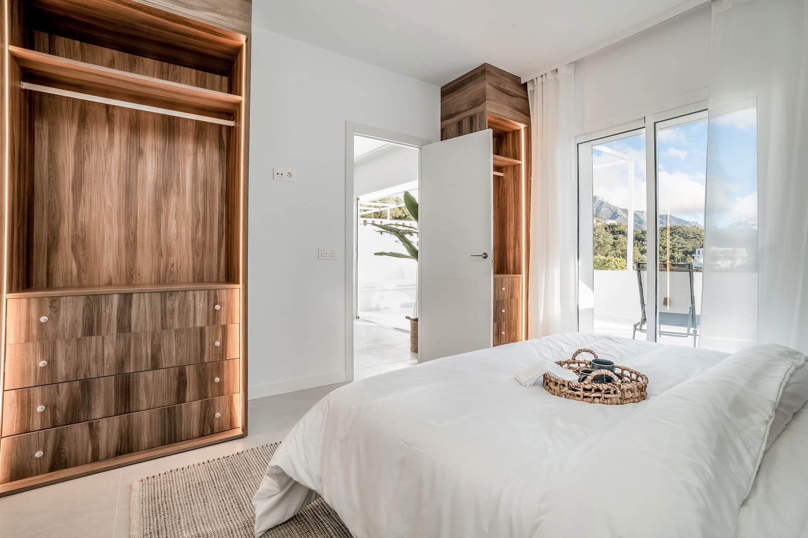 Apartamento de 4 habitaciones en La Quinta en venta con piscina garaje - 595.000 € (Ref: 8063819)