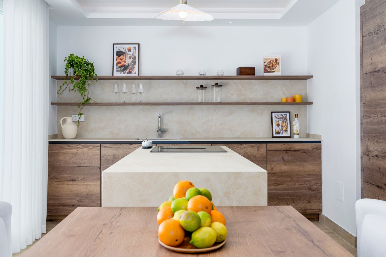 4 sypialnia Willa na sprzedaż w Nueva Andalucia z basenem garażem - 1 395 000 € (Ref: 8069964)