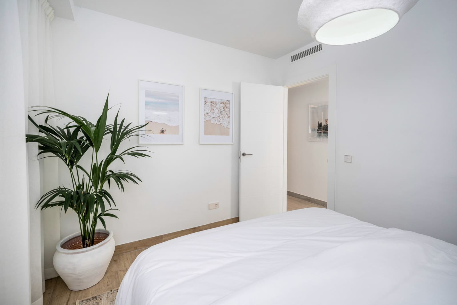 4 sypialnia Willa na sprzedaż w Nueva Andalucia z basenem garażem - 1 395 000 € (Ref: 8069964)