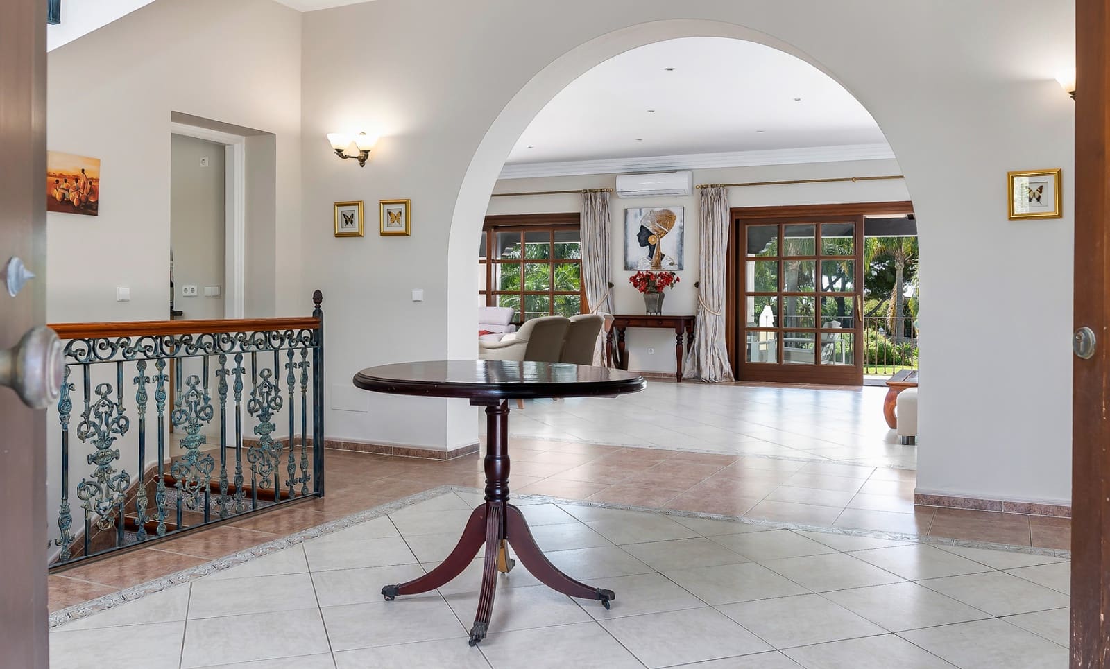 8 bedroom Villa for sale in Estepona with pool garage - € 3,495,000 (Ref: 8085104)