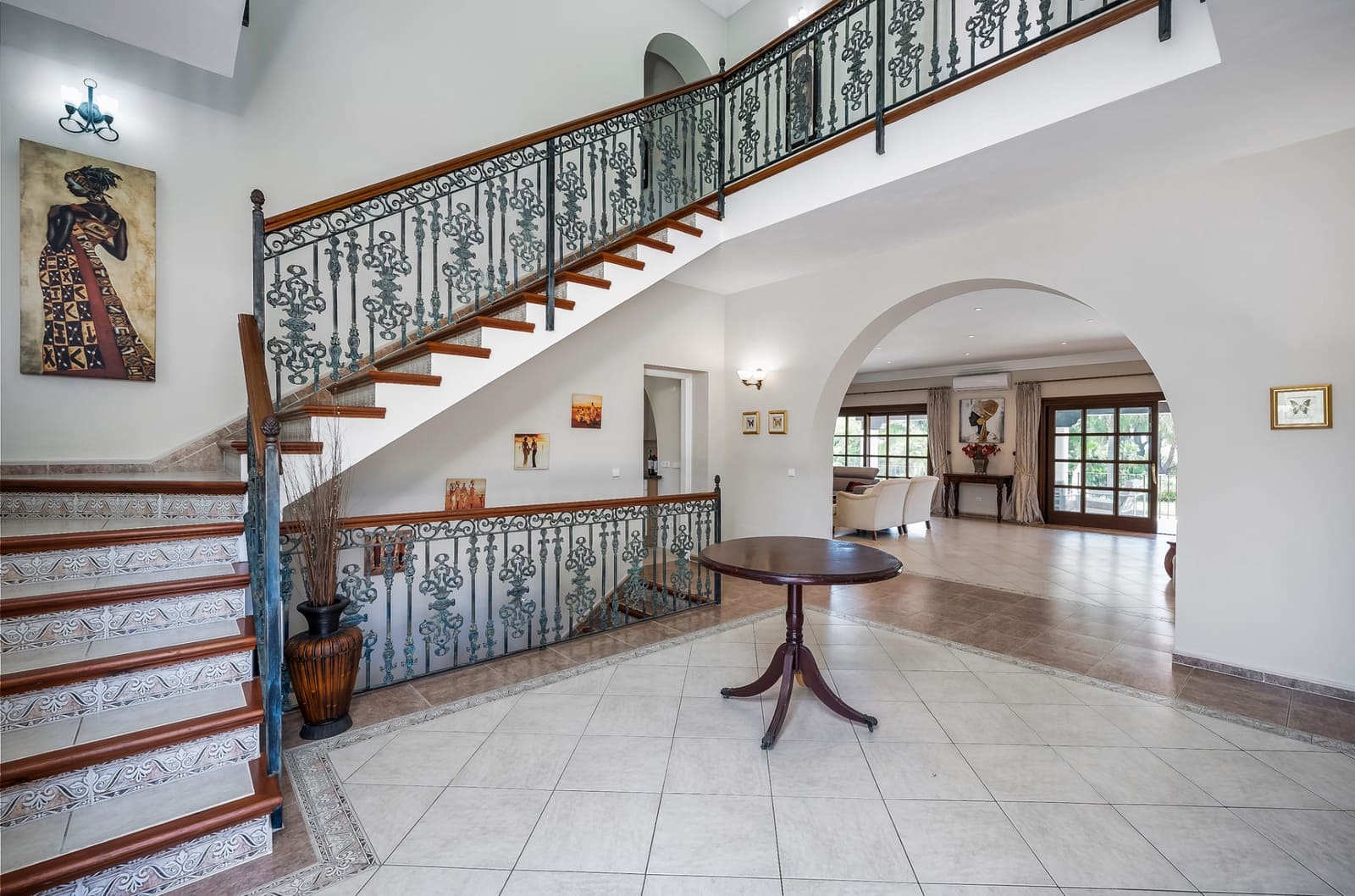 8 bedroom Villa for sale in Estepona with pool garage - € 3,495,000 (Ref: 8085104)